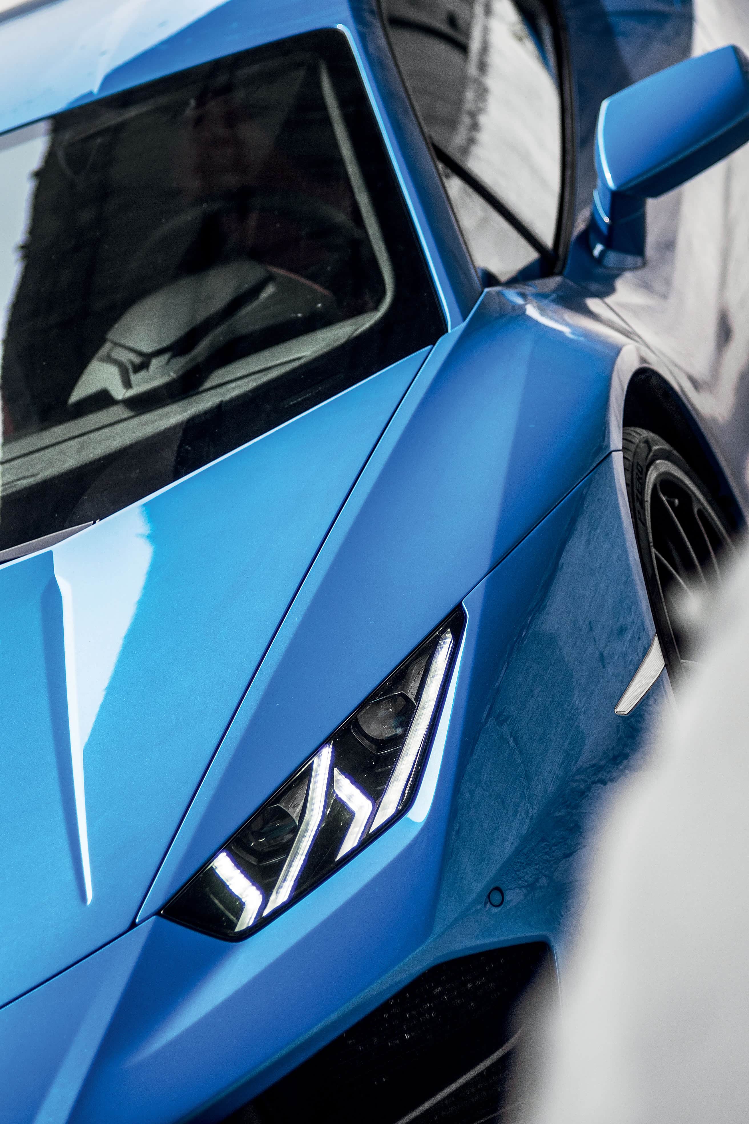 入门级的最高级--迈凯伦570gt vs.兰博基尼huracán后驱版